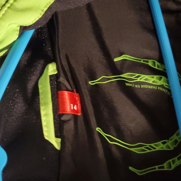 Spyder Coat - Picture 4 of 11